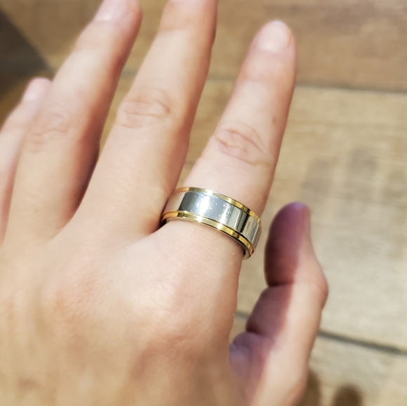 Vintage Stainless Steel Gold & Silver Wedding Band - Picture 6 of 13